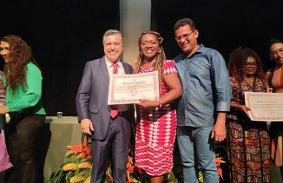 Mulheres do movimento negro do Piauí ganham cidadania na Assembleia Legislativa